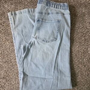 REgeneration by Celebrity Pink Willow High Rise Wide Leg Jeans Light Wash Medium